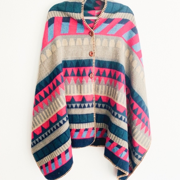 NWT Life is Beautiful Tribal Print Button Poncho - Picture 1 of 4